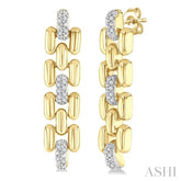 1/10 Ctw Bold Panther Link Round Cut Diamond Fashion Earring in Yellow Gold Vermeil
