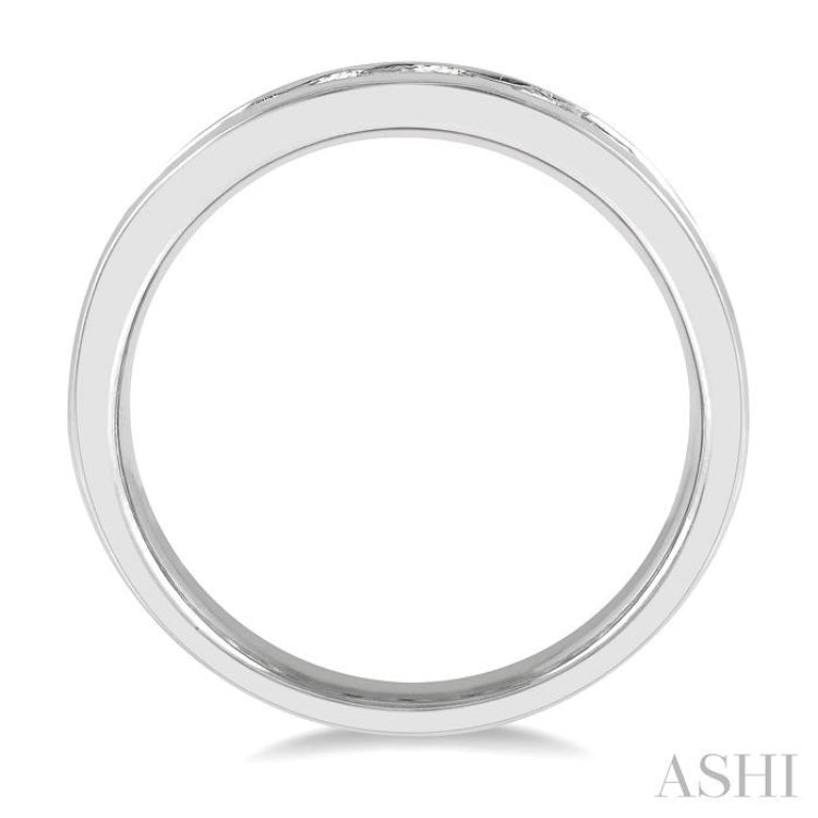 1 Ctw Channel Set 11 Stone Round Cut Diamond Wedding Band in Platinum