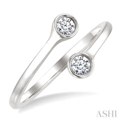 1/5 Ctw Split Single Coil Bezel Set Round Cut Diamond Open Fashion Ring in 14K White Gold