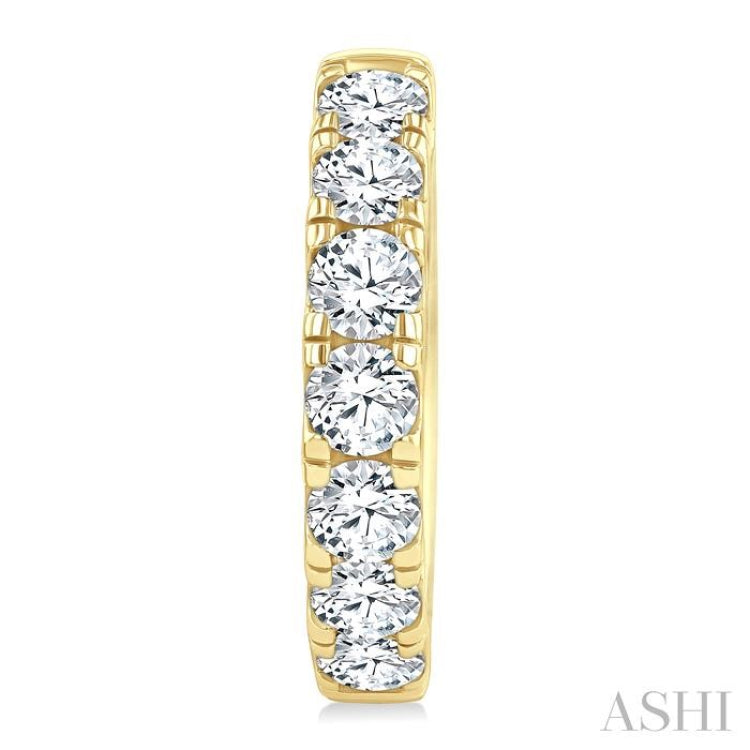 2 1/2 Ctw Round Cut Diamond Hoop Earrings in 14k Yellow gold