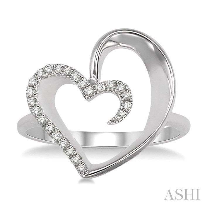 1/10 Ctw Round Cut Diamond Heart Shape Ring in 14K White Gold