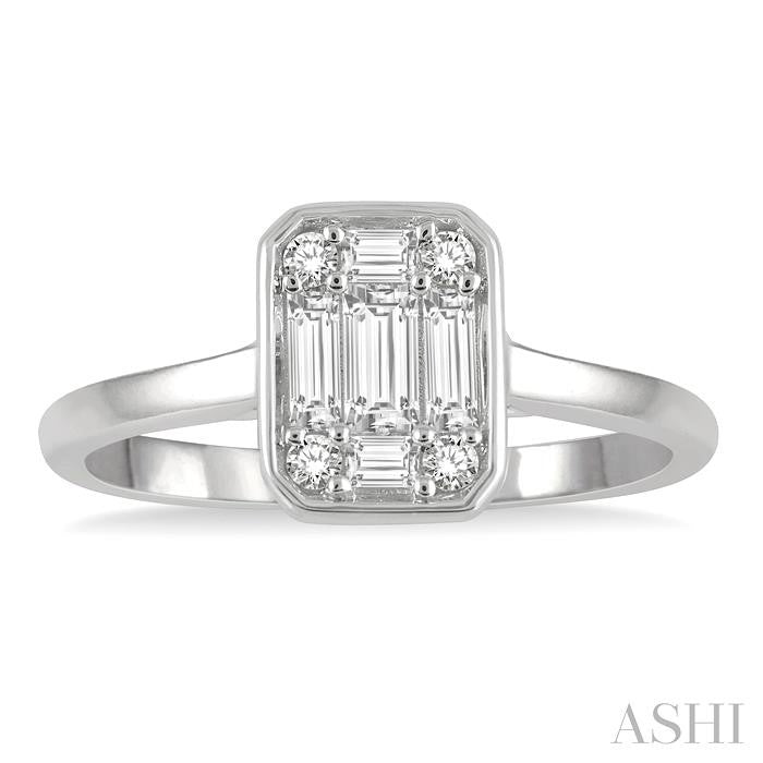 1/4 Ctw Octagonal Shape Baguette and Round Cut Diamond Ladies Ring in 14K White Gold