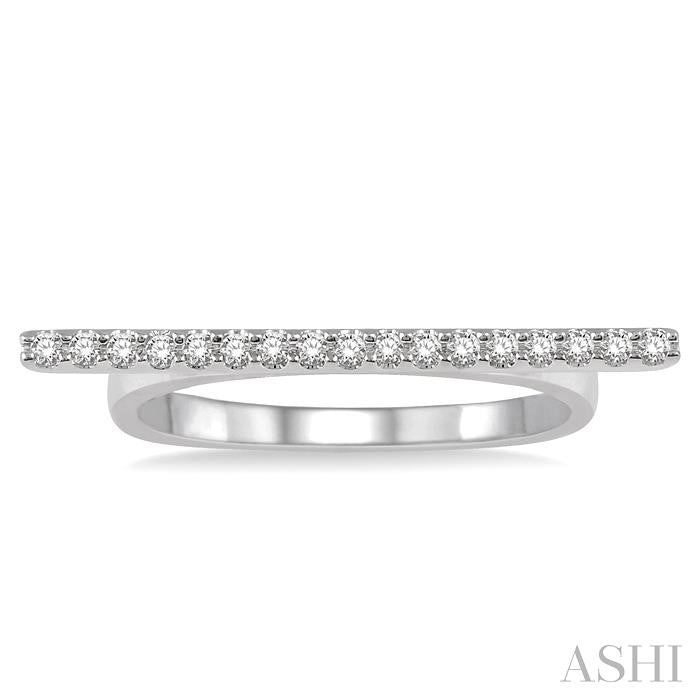 1/6 Ctw Vertical Bar Round Cut Diamond Ring in 10K White Gold