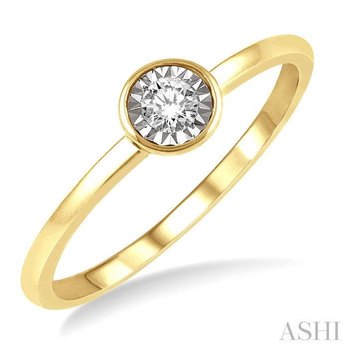 1/50 Ctw Round Cut Diamond Promise Ring in 10K Yellow Gold