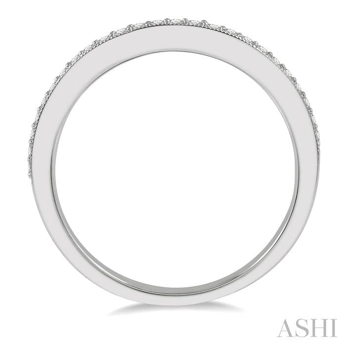 1/5 Ctw Round Cut Diamond Wedding Band in 14K White Gold