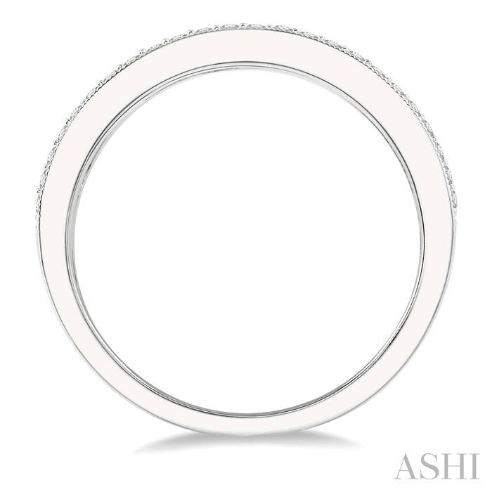 1/6 Ctw Round Cut Diamond Wedding Band in 14K White Gold
