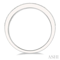 1/6 Ctw Round Cut Diamond Wedding Band in 14K White Gold