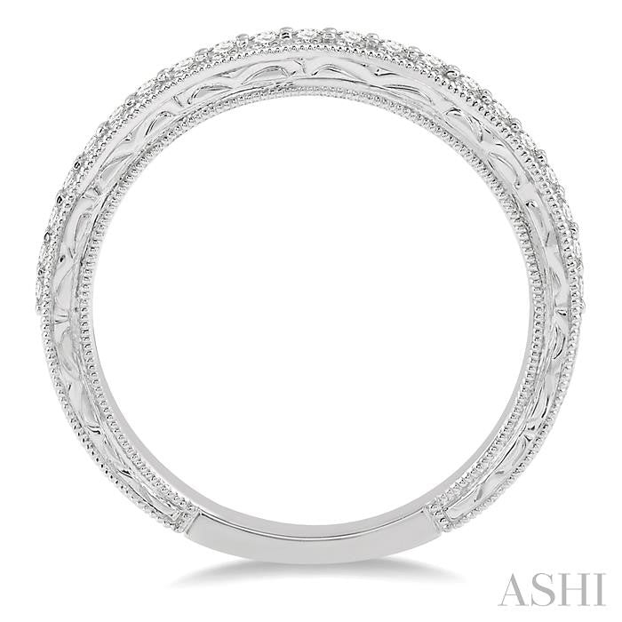 1/4 Ctw Milgrain Border Round Cut Diamond Wedding Band in 14K White Gold