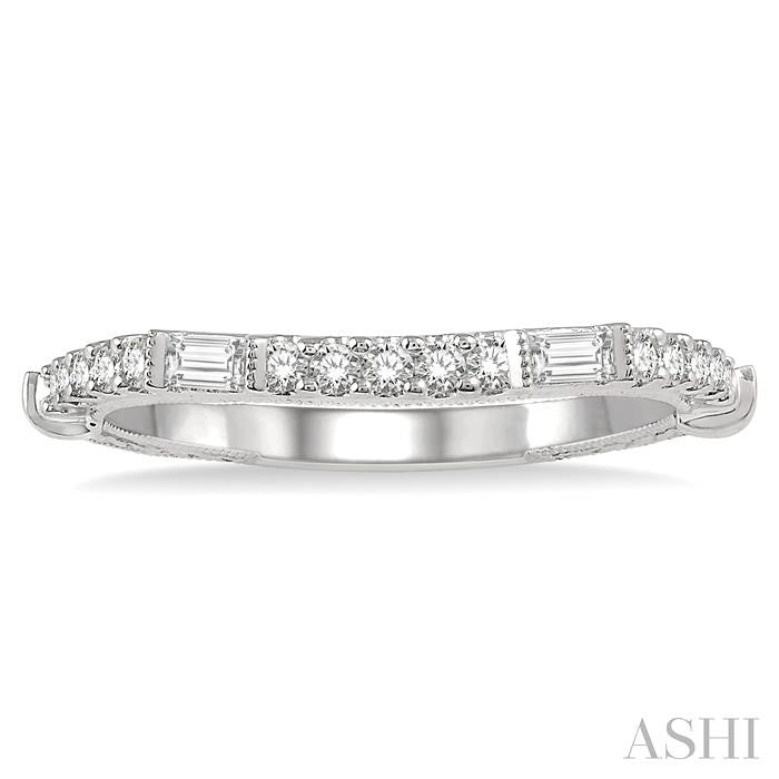 1/3 Ctw Baguette Highlight Round Cut Diamond Wedding Band in 14K White Gold