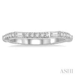 1/3 Ctw Baguette Highlight Round Cut Diamond Wedding Band in 14K White Gold