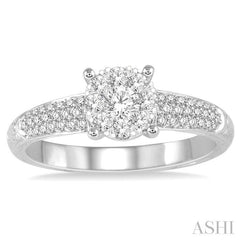 1/2 Ctw Round Cut Diamond Lovebright Engagement Ring in 14K White Gold