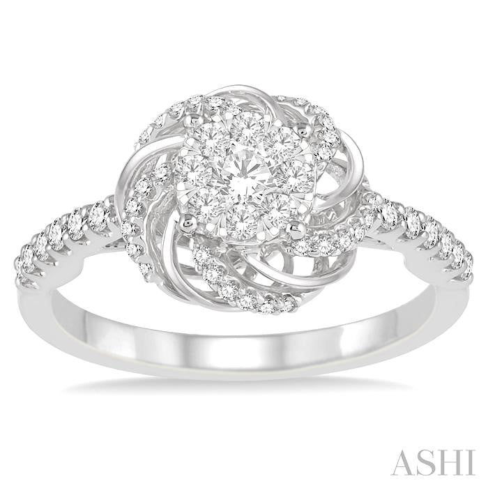 1/2 Ctw Round Cut Diamond Lovebright Engagement Ring in 14K White Gold