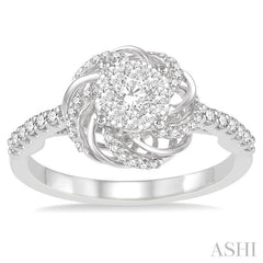1/2 Ctw Round Cut Diamond Lovebright Engagement Ring in 14K White Gold