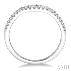 1/6 Ctw Center Curve Round Cut Diamond Wedding Band in 14K White Gold