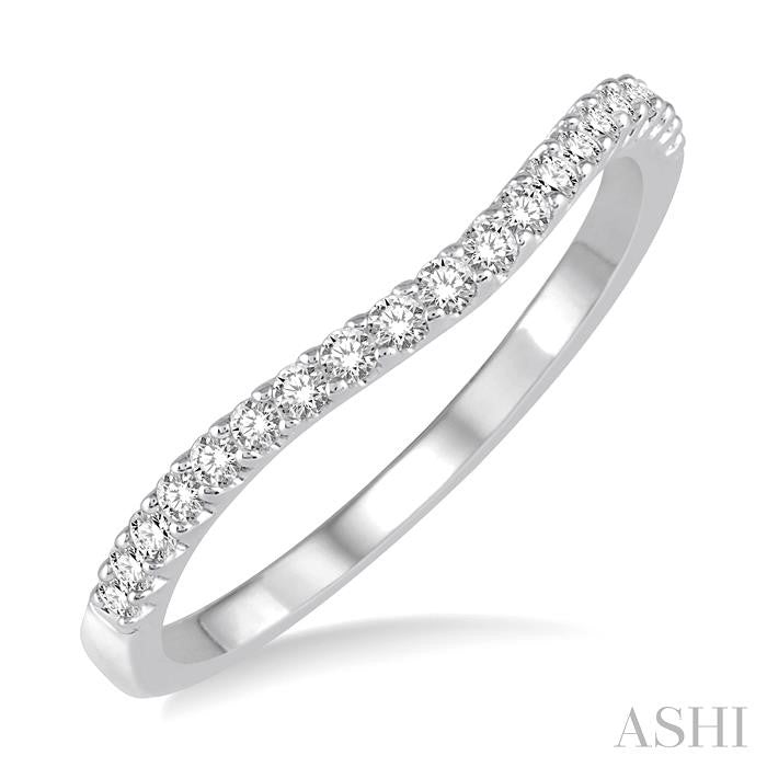 1/4 Ctw Slender Curve Round Cut Diamond Wedding Band in 14K White Gold