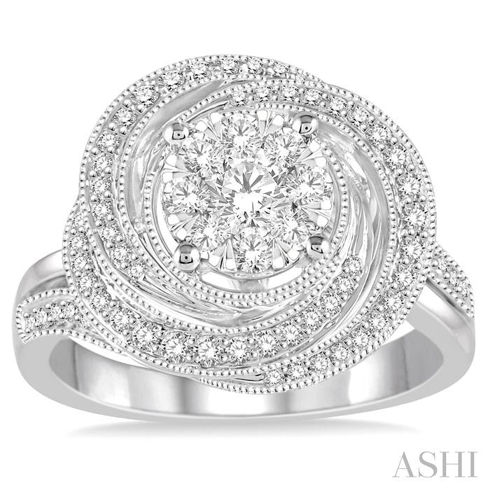 3/4 Ctw Round Cut Diamond Lovebright Ring in 14K White Gold
