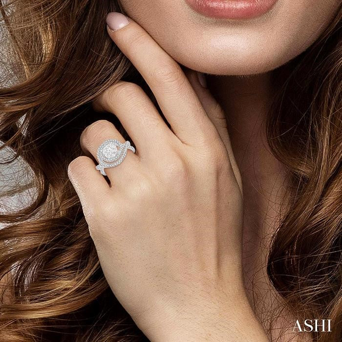 7/8 Ctw Round Cut Diamond Lovebright Ring in 14K White Gold