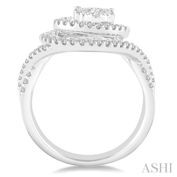 7/8 Ctw Round Cut Diamond Lovebright Ring in 14K White Gold
