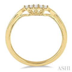 1/20 Ctw Round Cut Diamond Wedding Band in 14K Yellow Gold