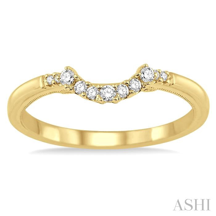 1/10 Ctw Round Cut Diamond Wedding Band in 14K yellow Gold