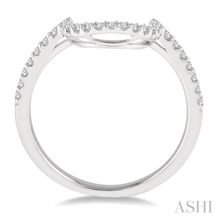 1/4 Ctw Round Cut Diamond Wedding Band in 14K White Gold