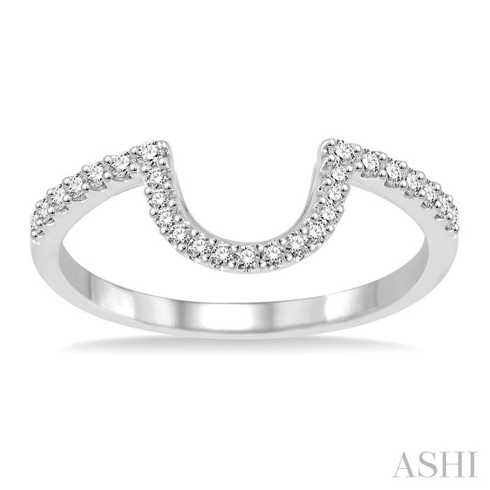 1/4 Ctw Round Cut Diamond Wedding Band in 14K White Gold