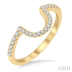 1/4 Ctw Round Cut Diamond Wedding Band in 14K Yellow Gold