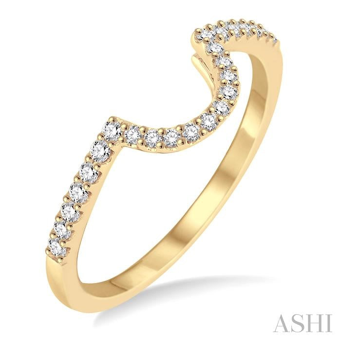 1/5 Ctw Round Cut Diamond Wedding Band in 14K Yellow Gold