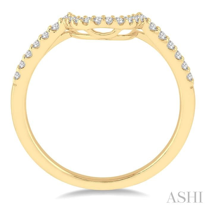 1/5 Ctw Round Cut Diamond Wedding Band in 14K Yellow Gold