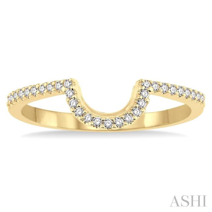 1/6 Ctw Round Cut Diamond Wedding Band in 14K Yellow Gold