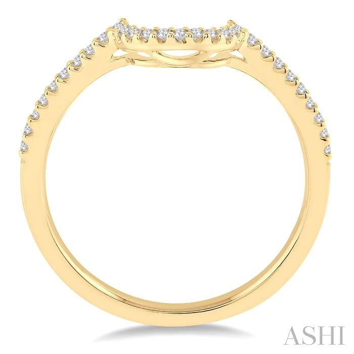 1/6 Ctw Round Cut Diamond Wedding Band in 14K Yellow Gold