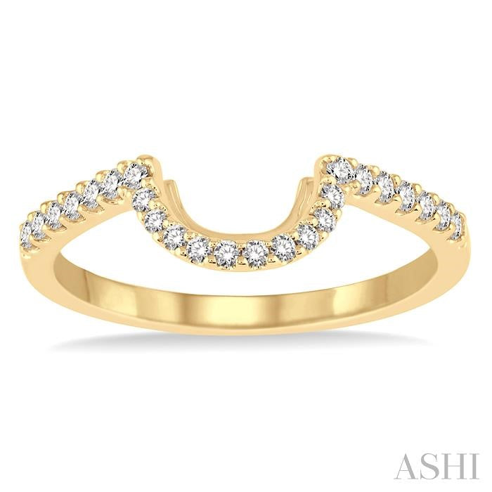 1/4 Ctw Round Cut Diamond Wedding Band in 14K Yellow Gold