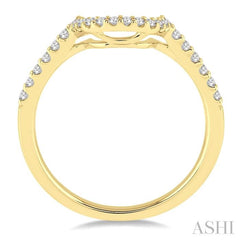 1/4 Ctw Round Cut Diamond Wedding Band in 14K Yellow Gold