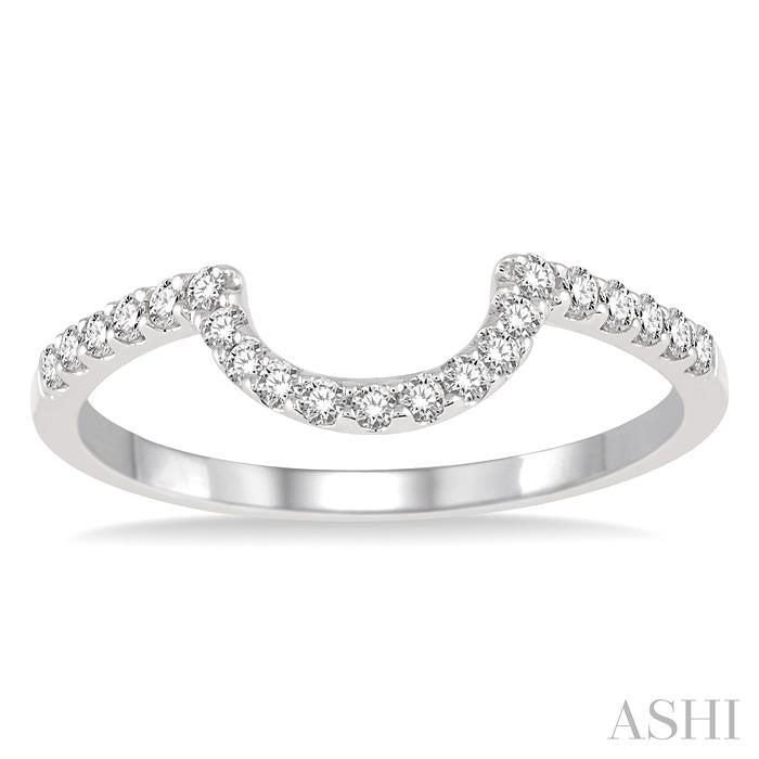 1/4 Ctw Round Cut Diamond Wedding Band in 14K White Gold