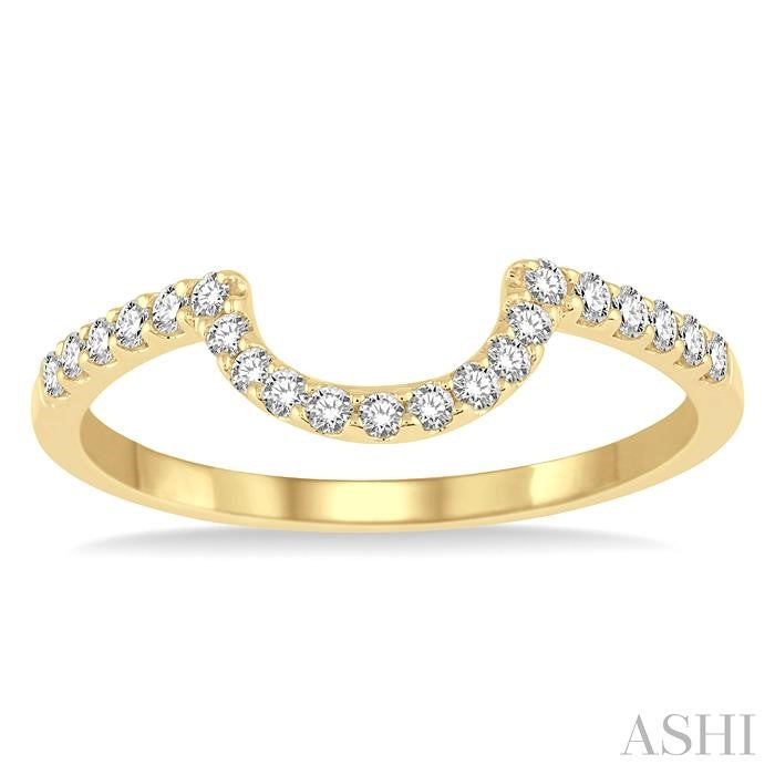 1/4 Ctw Round Cut Diamond Wedding Band in 14K Yellow Gold