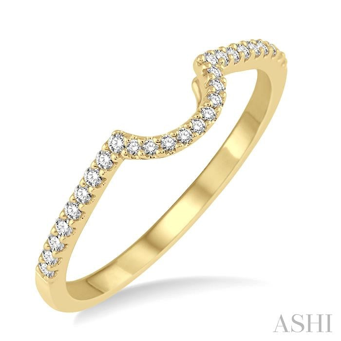 1/6 Ctw Round Cut Diamond Wedding Band in 14K Yellow Gold