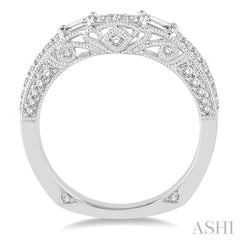 1/3 Ctw Diamond Wedding Band in 14K White Gold