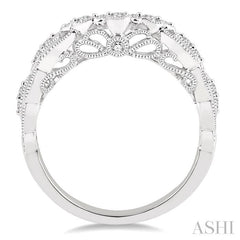 1/4 Ctw Round Cut Diamond Wedding Band in 14K White Gold