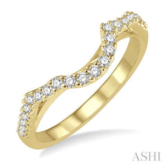 1/5 Ctw Curvy Round Cut Diamond Wedding Band in 14K Yellow Gold
