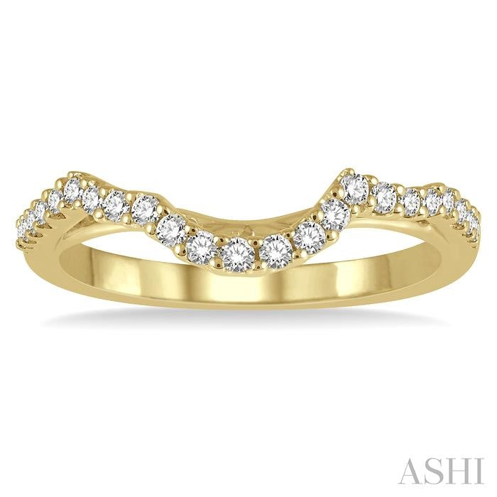 1/5 Ctw Curvy Round Cut Diamond Wedding Band in 14K Yellow Gold