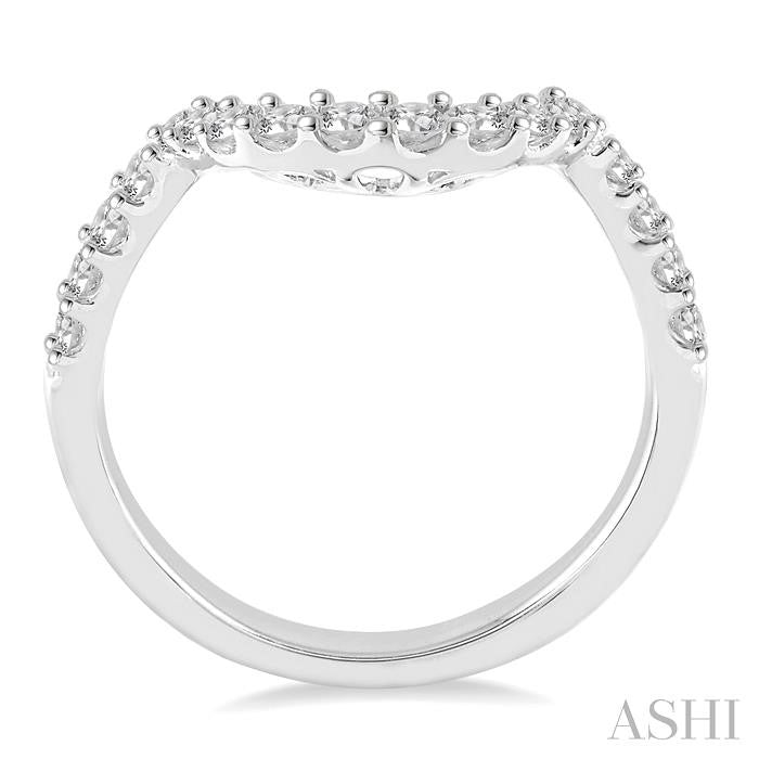 1/5 Ctw Deep Curve Center Round Cut Diamond Wedding Band in 14K White Gold