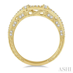 1/3 Ctw Carved Round Cut Diamond Wedding Band in 14K Yellow Gold