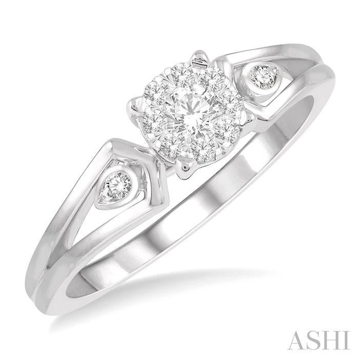 1/4 Ctw Round Shape Split Shank Lovebright Diamond Cluster Ring in 14K White Gold