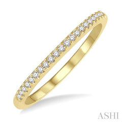 1/10 Ctw Round Cut Diamond Wedding Band in 14K Yellow Gold