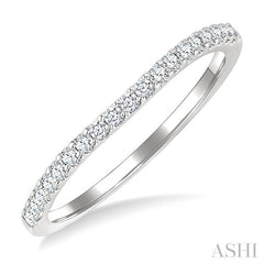 1/5 Ctw Round Cut Diamond Wedding Band in 14K White Gold
