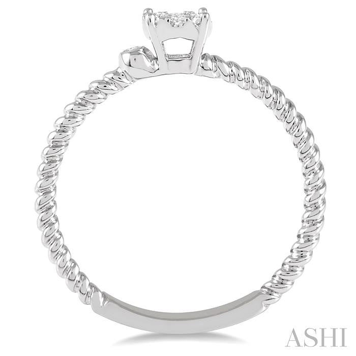 1/6 Ctw Round Shape Diamond Lovebright Ring in 14K White Gold