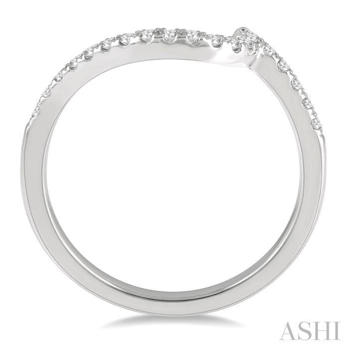 1/5 Ctw Curved Scoop Round Cut Diamond Wedding Band in 14K White Gold