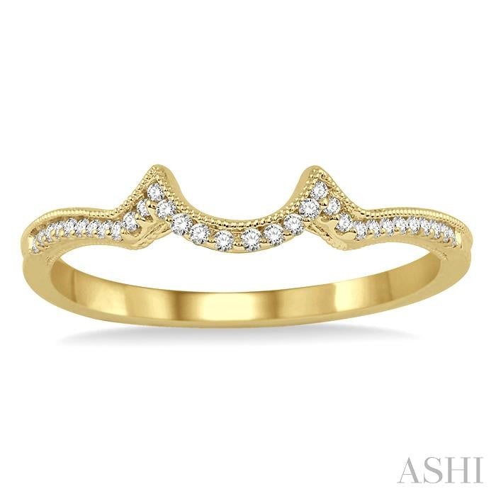 1/10 Ctw Round Cut Diamond Wedding Band in 14K Yellow Gold