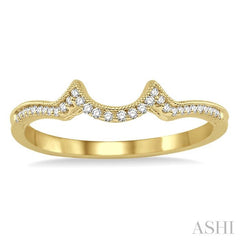 1/10 Ctw Round Cut Diamond Wedding Band in 14K Yellow Gold