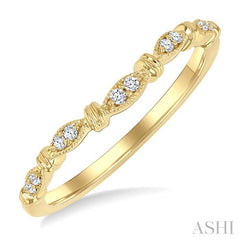 1/20 Ctw Marquise Link Round Cut Diamond Wedding Band in 14K Yellow Gold